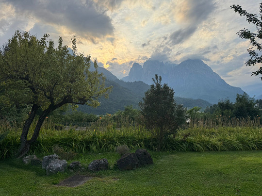 维拉因浦日纳酒店主图