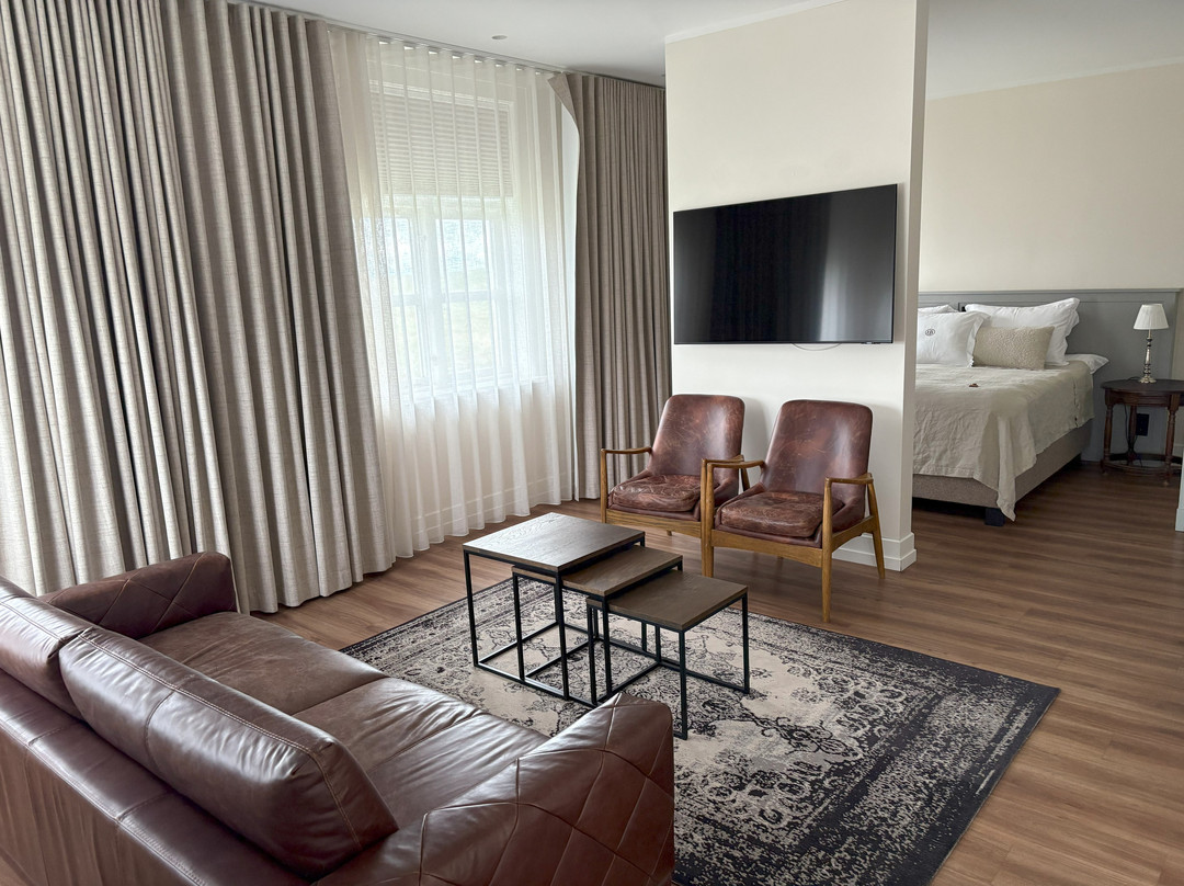 布迪尔酒店主图