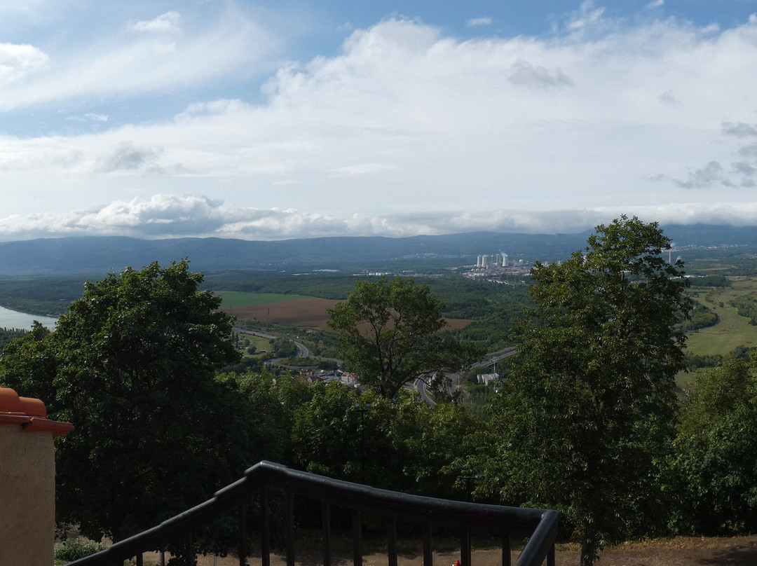 Hnevín Castle-Most必去景点