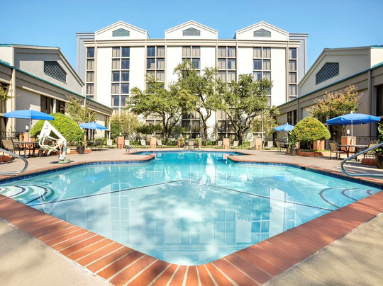 DoubleTree by Hilton Hotel Dallas - DFW Airport North