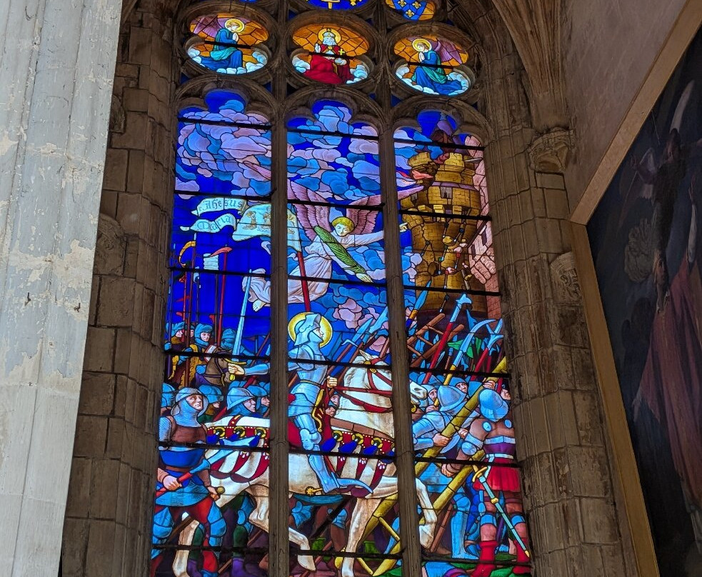 Cathedrale Saint-Etienne-欧塞尔必去景点