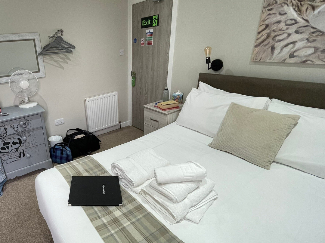 The Brig & Barrel Hotel主图