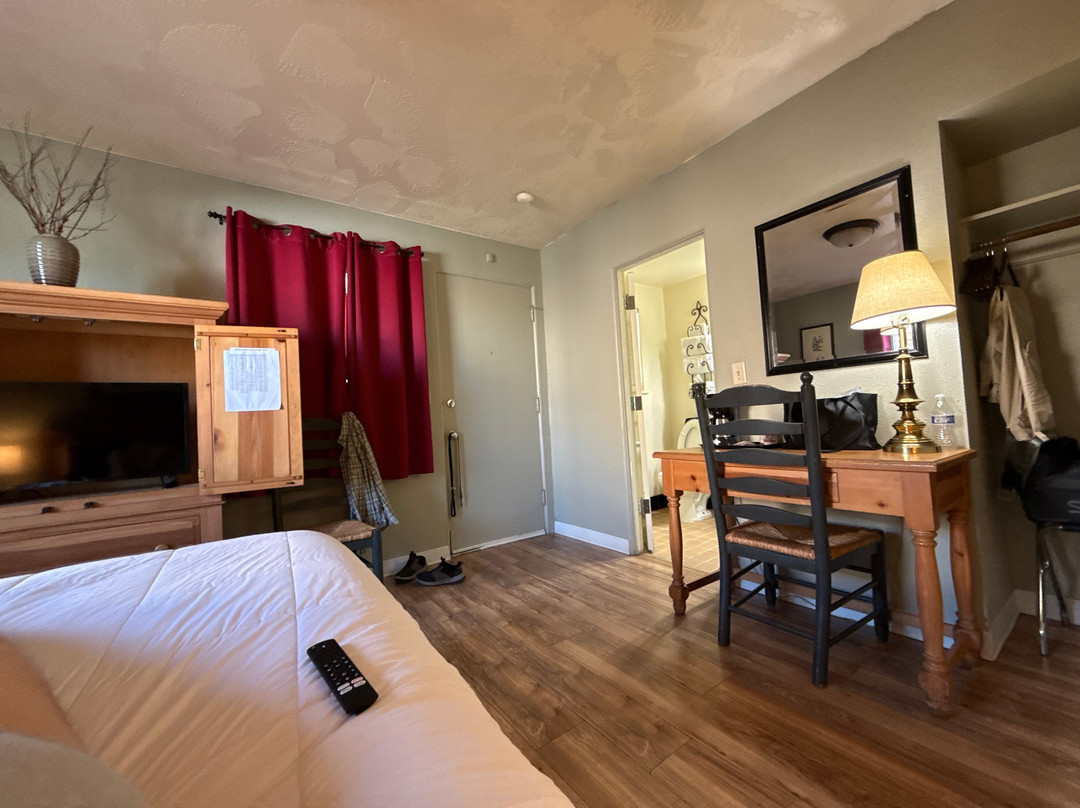 Rugged Country Lodge