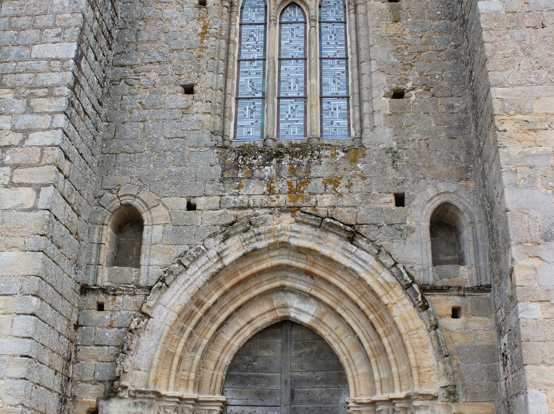 Eglise Saint-Benoît-Saint-Benoit-du-Sault必去景点