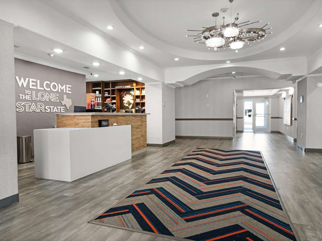 塞甘希尔顿恒庭酒店