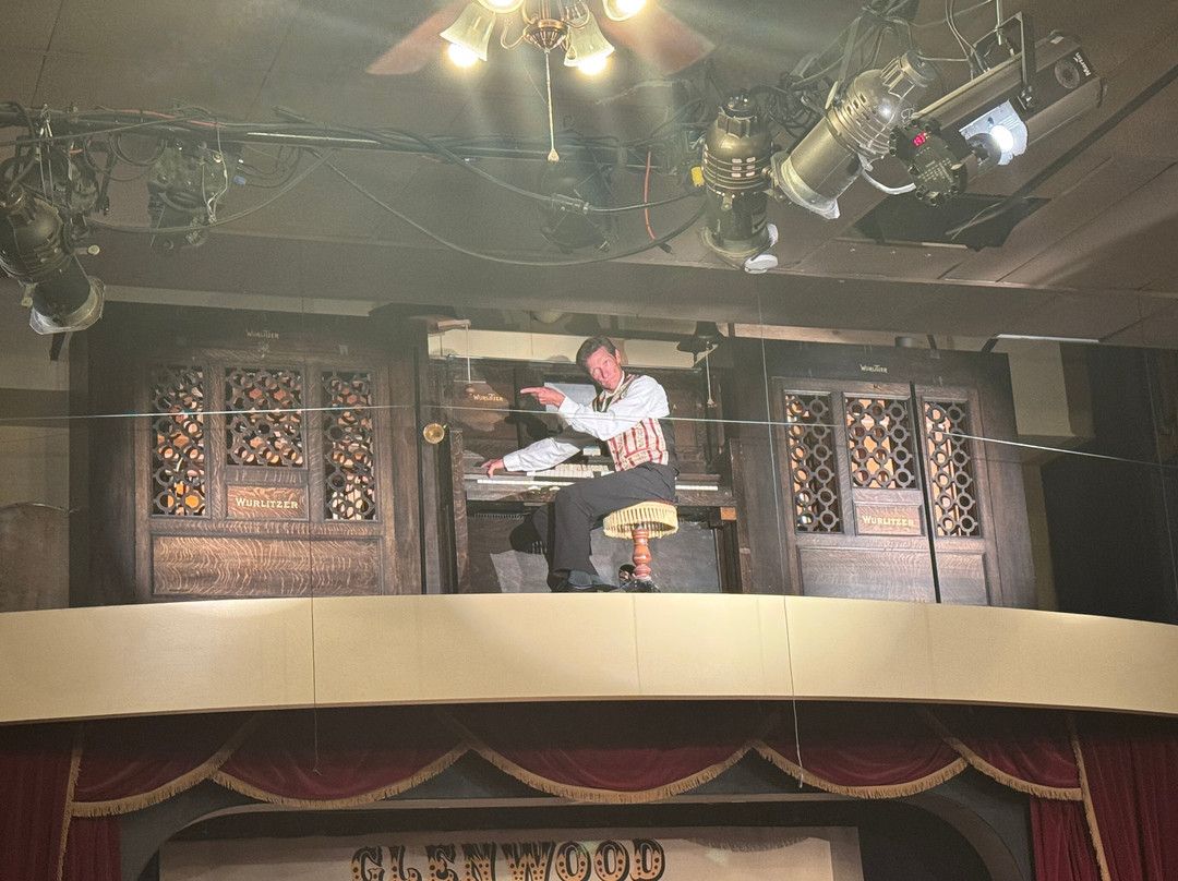 Glenwood Vaudeville Revue-格伦伍德温泉必去景点