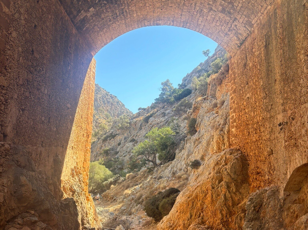 Gouverneto Monastery-Akrotiri必去景点