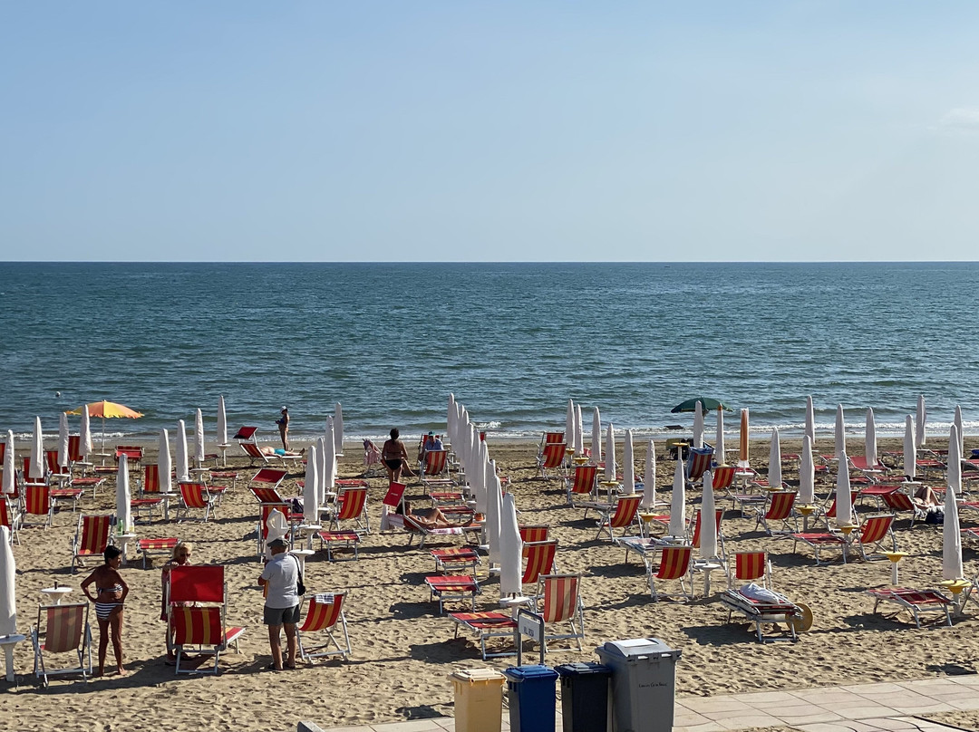 Junior Family Hotel & Apartments主图