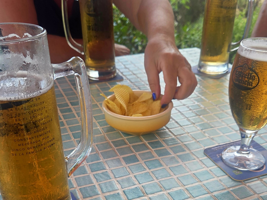 Los Lobos Drinks and More