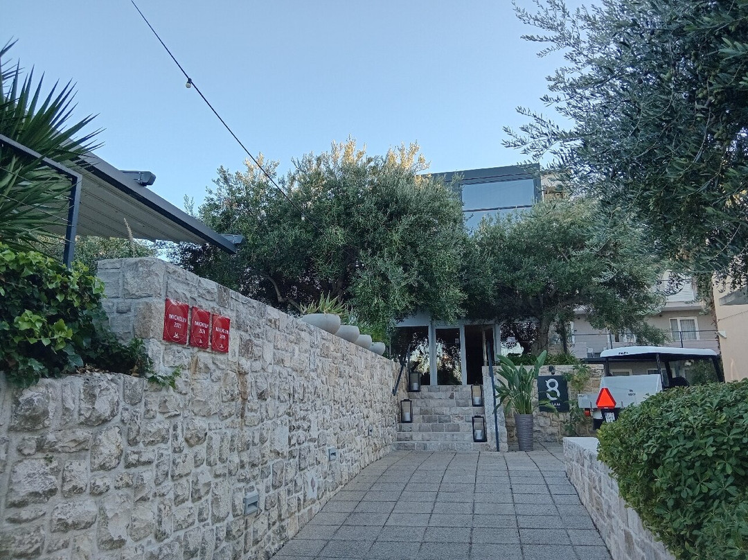 Hotel Osam主图