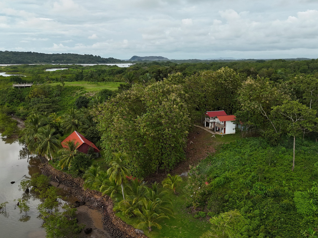 Surfer Paradise Private Island-Quebrada de Piedra必去景点