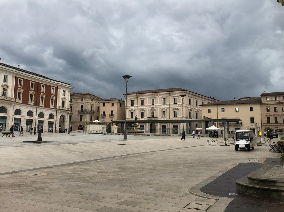 Piazza del Duomo-拉奎拉必去景点