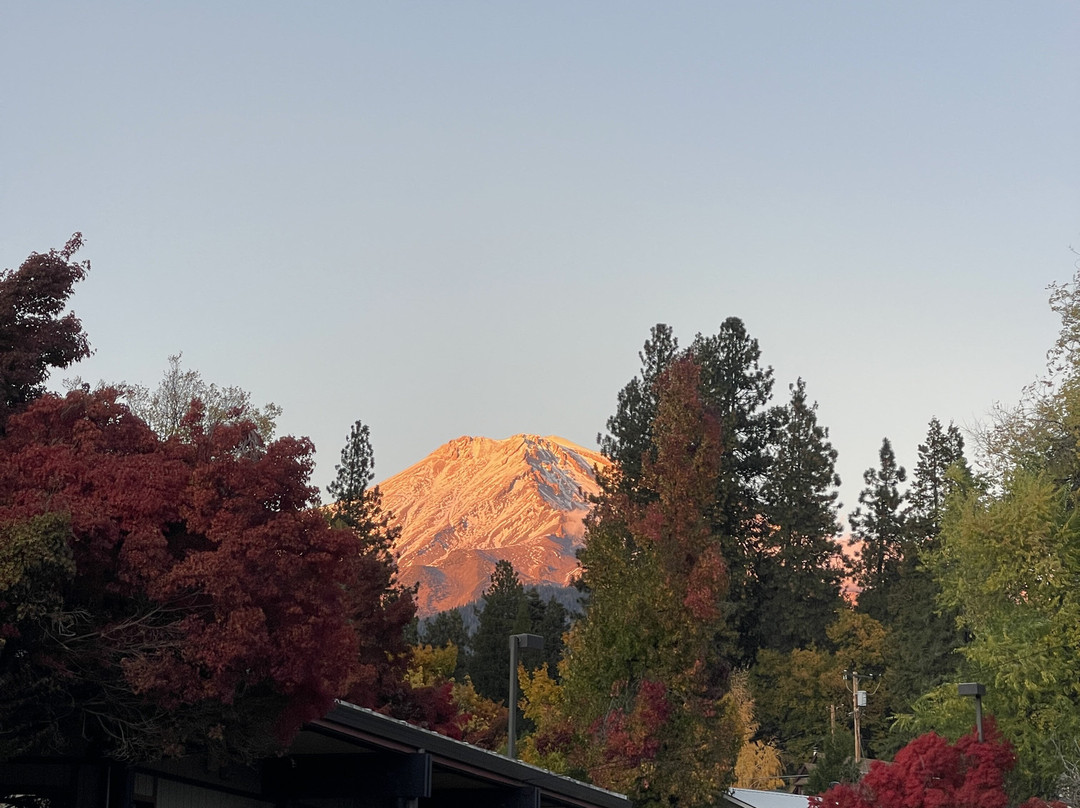 Inn at Mount Shasta主图