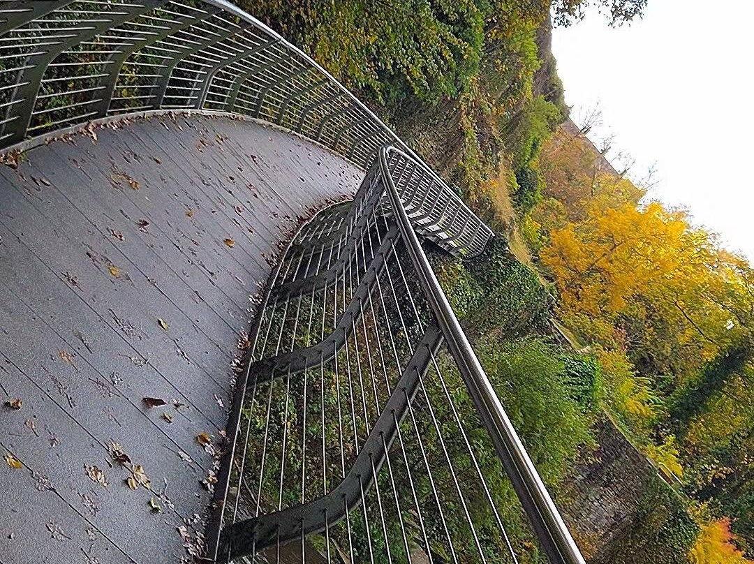 Millenium Walkway-New Mills必去景点