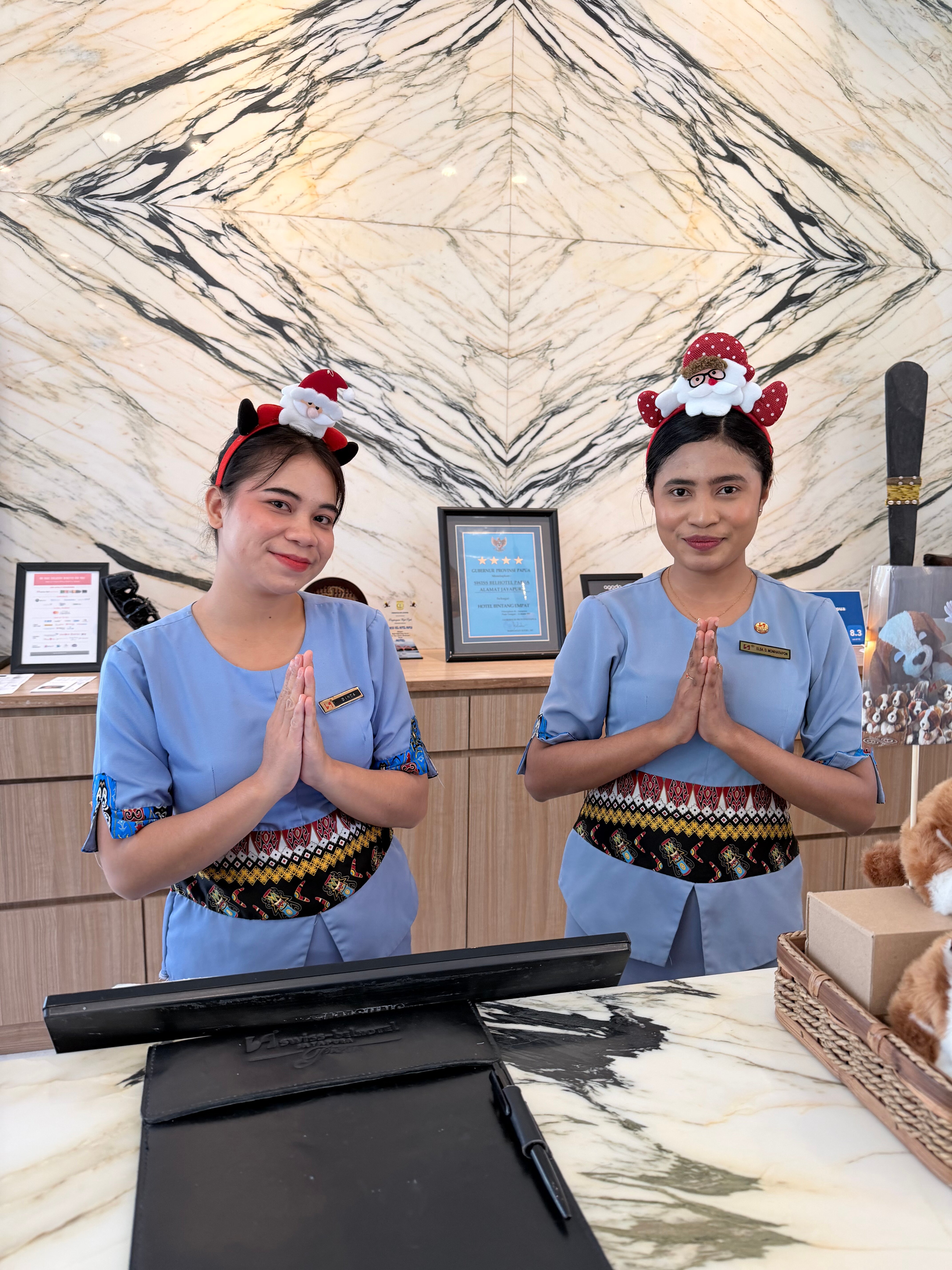 瑞雅巴布亚酒店-官方