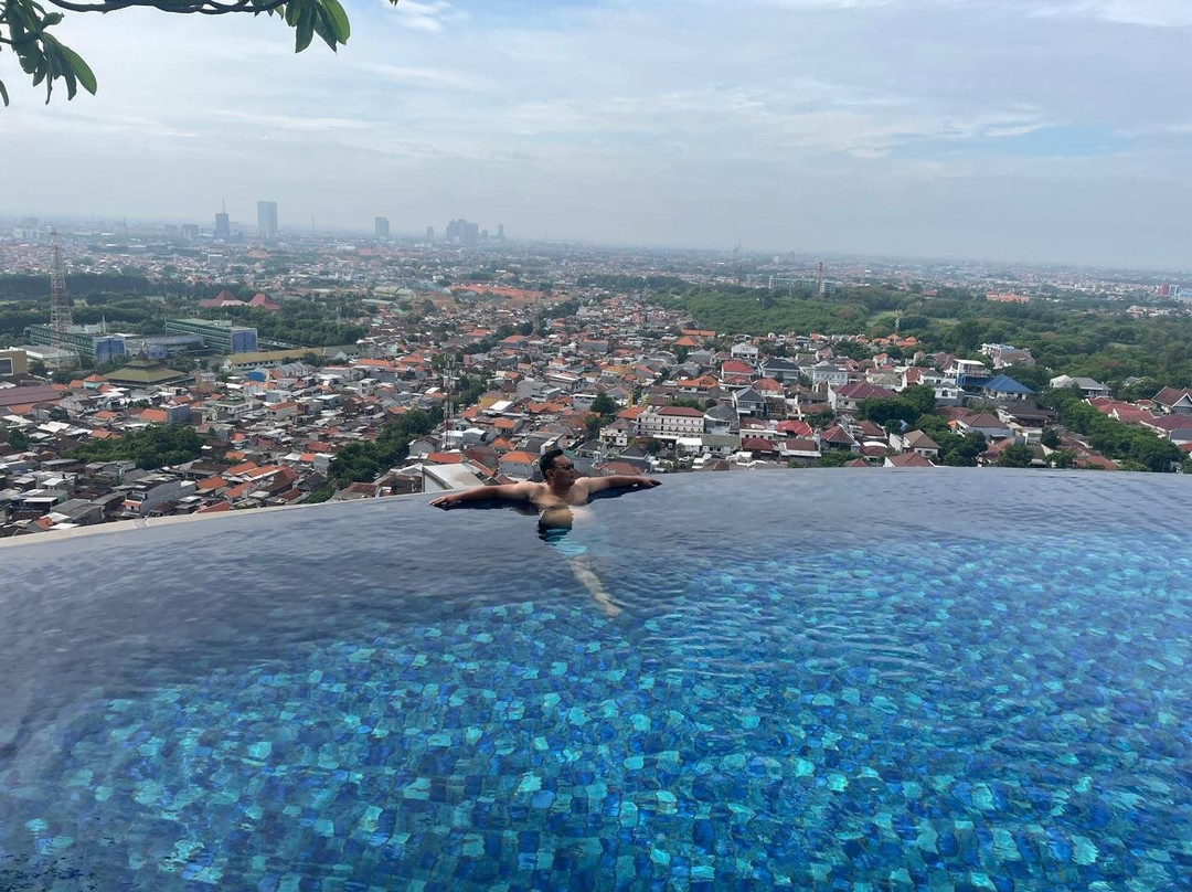 泗水西普拉世界酒店主图