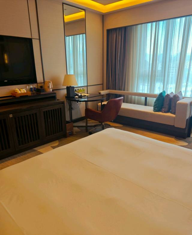 凯里西湖大酒店（国贸购物中心店）主图