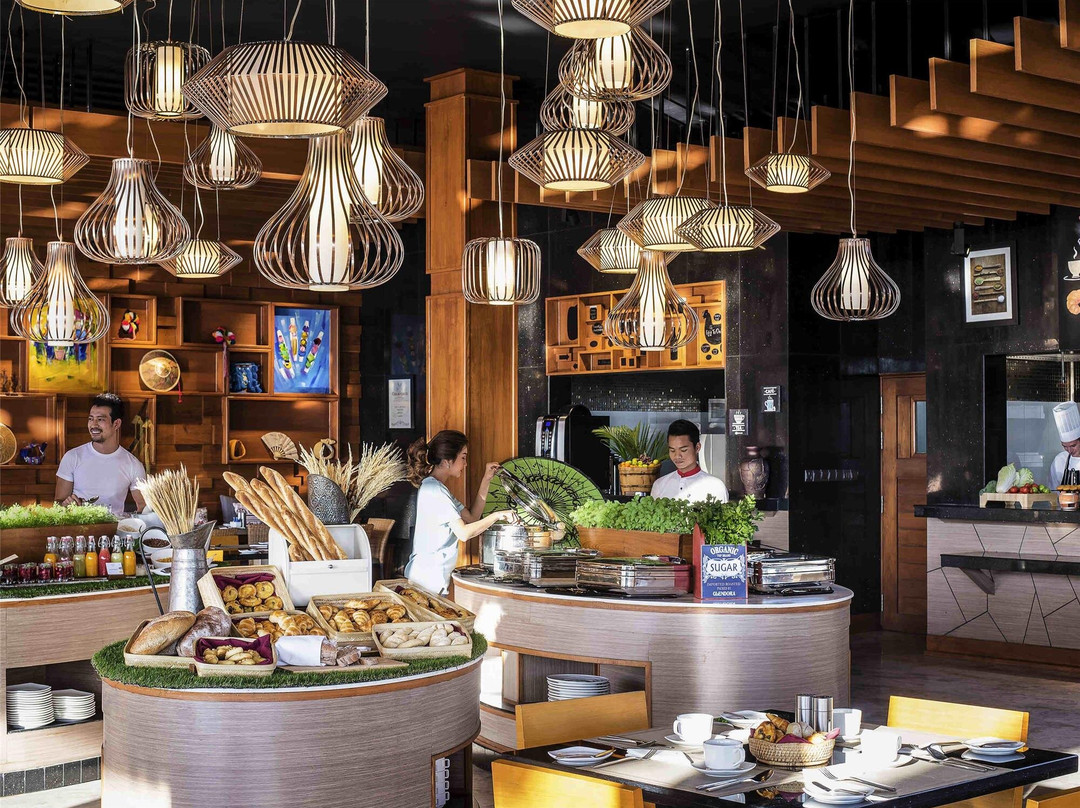 茵莱湖诺富特蔑敏酒店主图