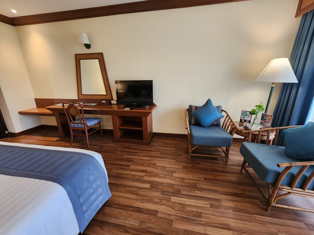 曼尼晨度假酒店主图