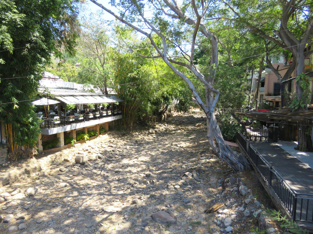 Isla Cuale-瓦拉塔港必去景点