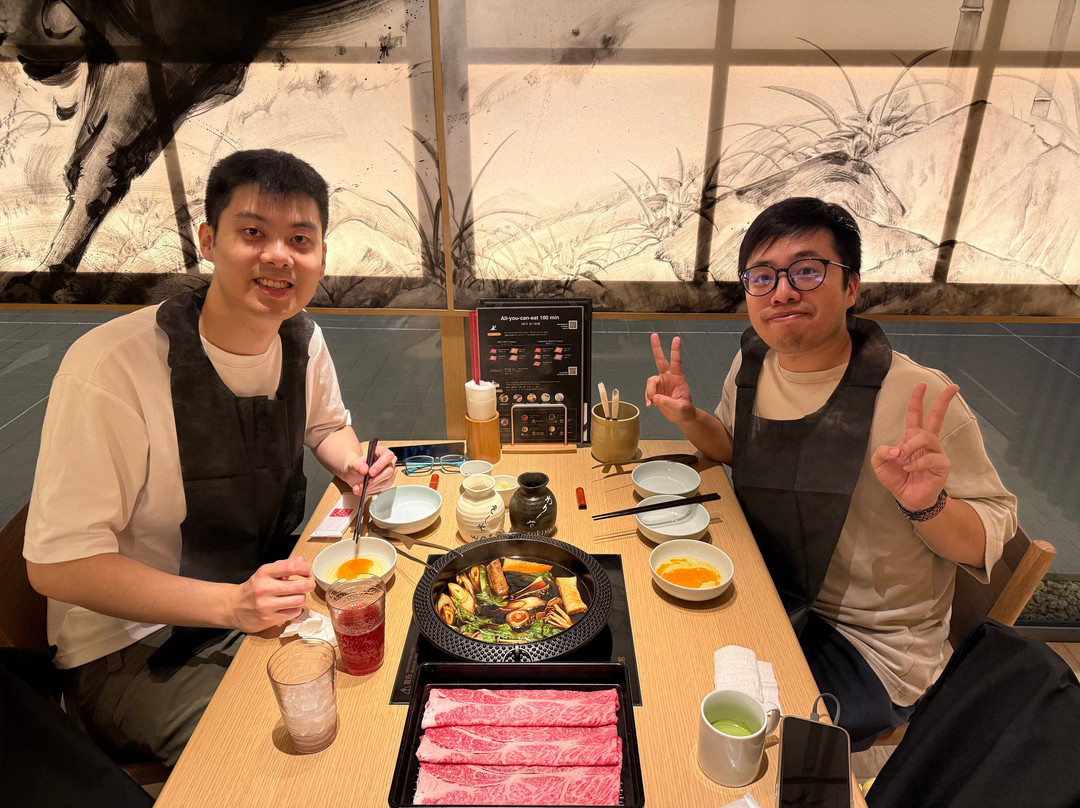 MO-MO-PARADISE Akihabara