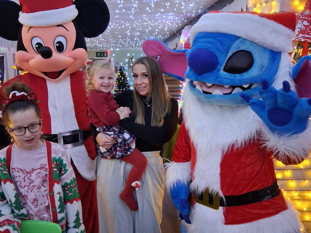 Hayrack Church Farm-Thornton-le-Moors必去景点