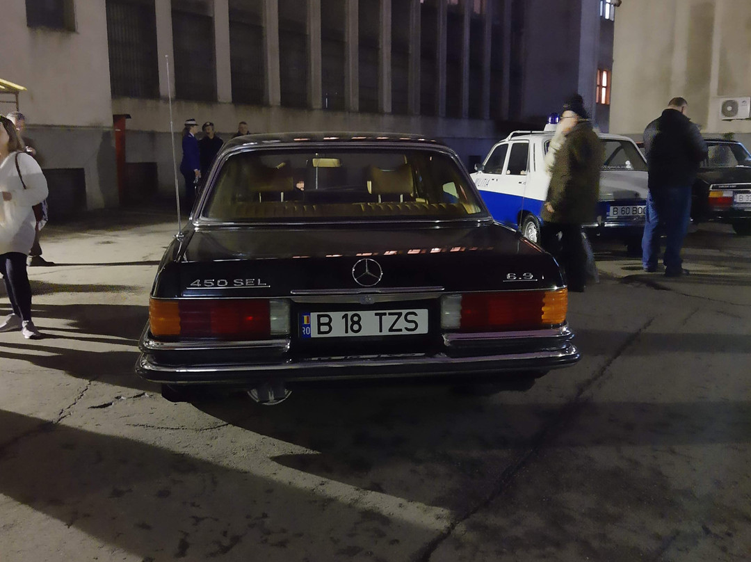 Piața Revoluției-布加勒斯特必去景点