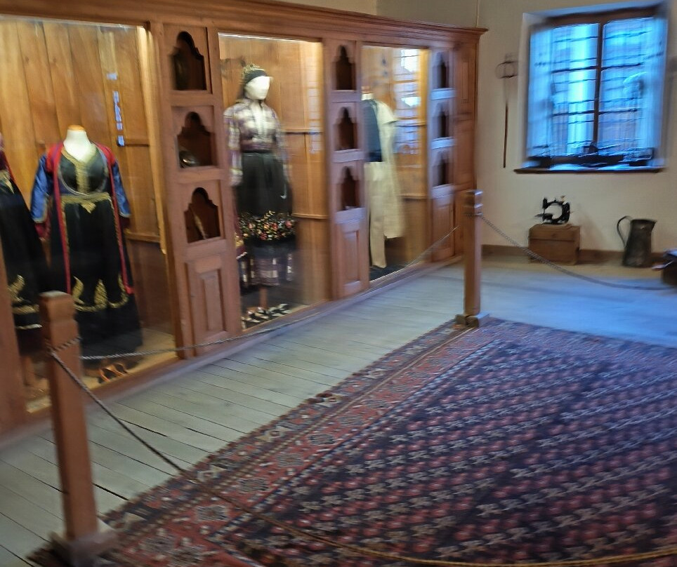 Folk Art Museum Tossizza Mansion-迈措沃必去景点