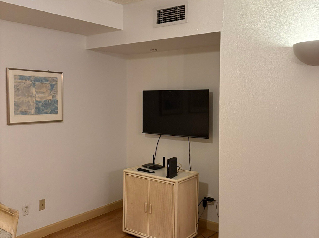 阿鲁彭海滩塔酒店主图