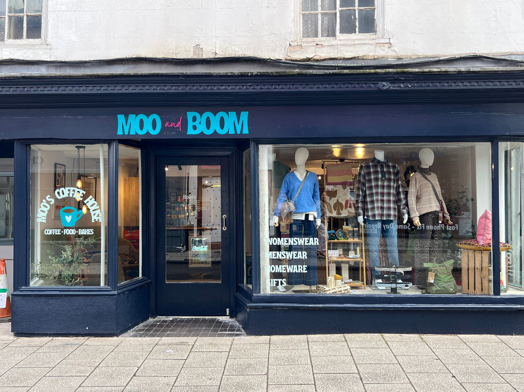 MOOand BOOM