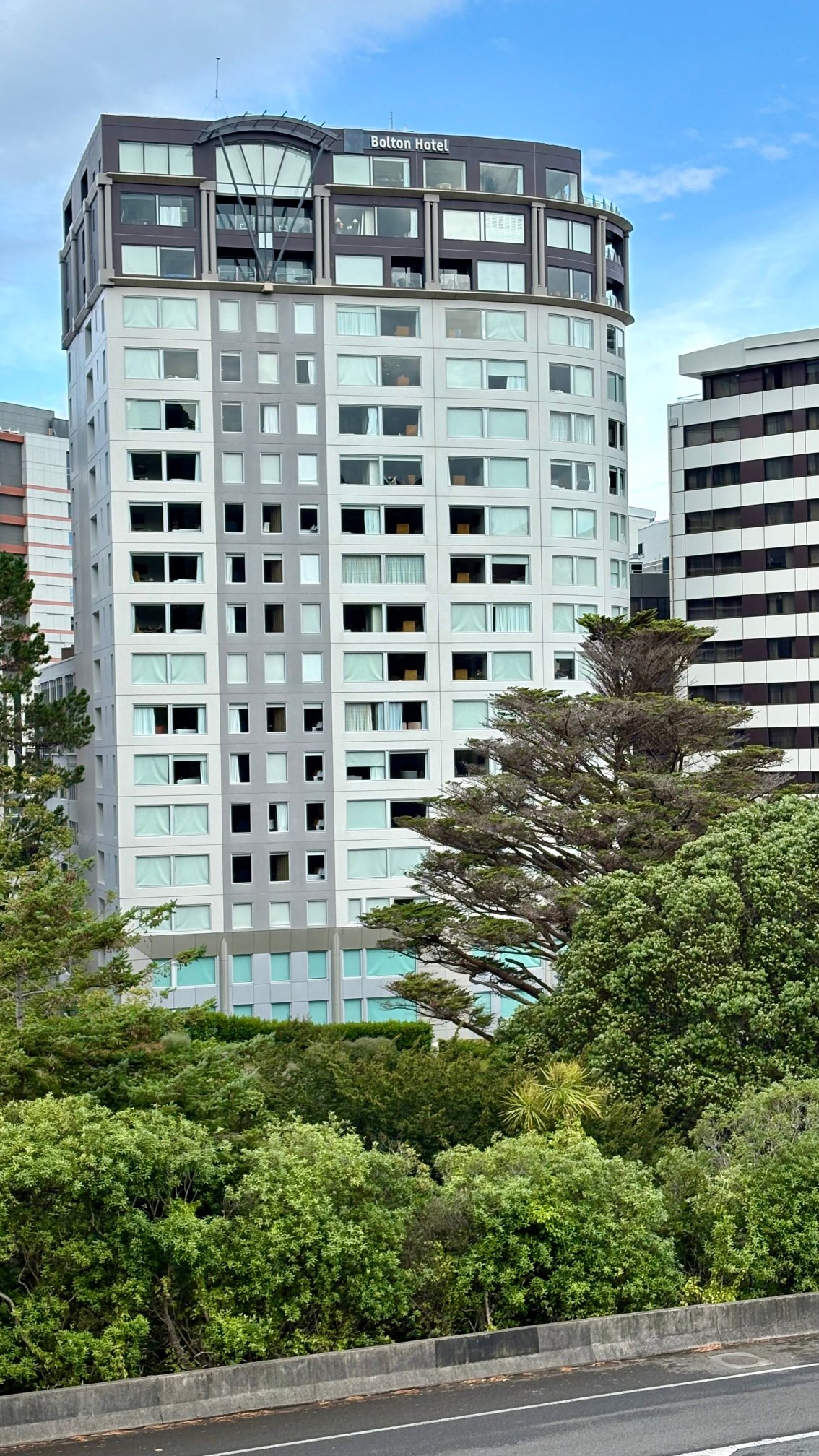 博尔顿酒店-官方