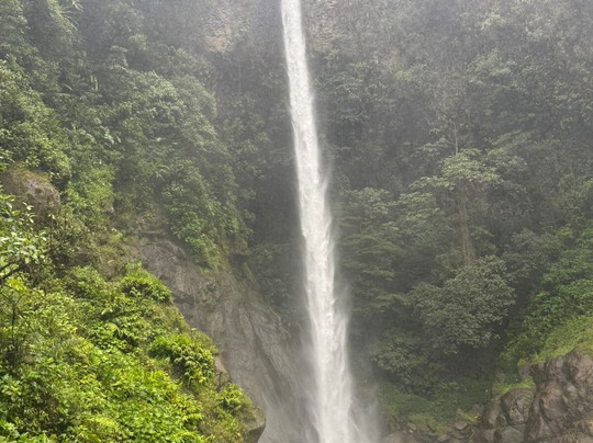 Condor Machay Cascadas-皮钦查省 圣安东尼奥镇必去景点