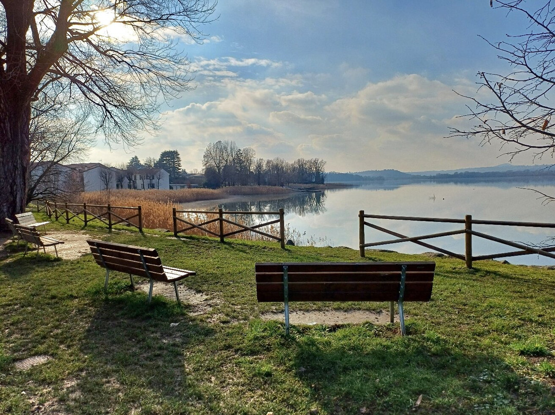 Lungolago Gianni Brera-Bosisio Parini必去景点