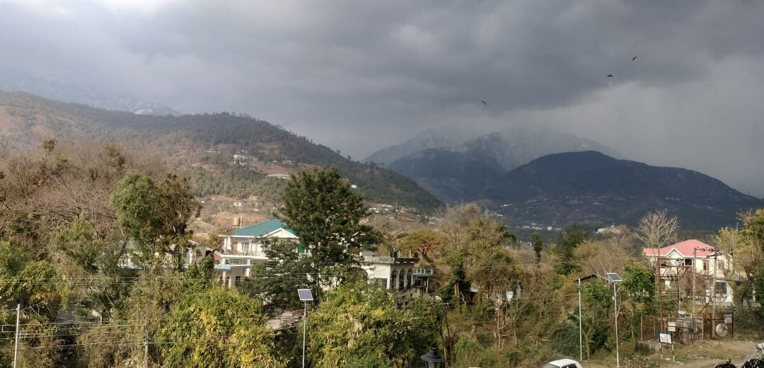 胡斯塔高山度假酒店主图