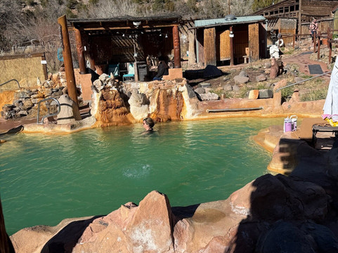 Jemez Hot Springs-Jemez Springs必去景点