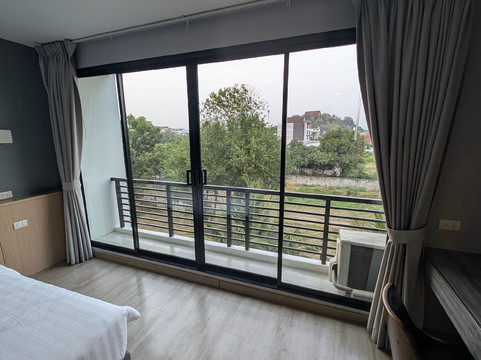 拉差布里乐莱特酒店