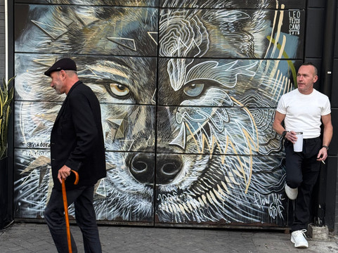 The Red Tree House主图