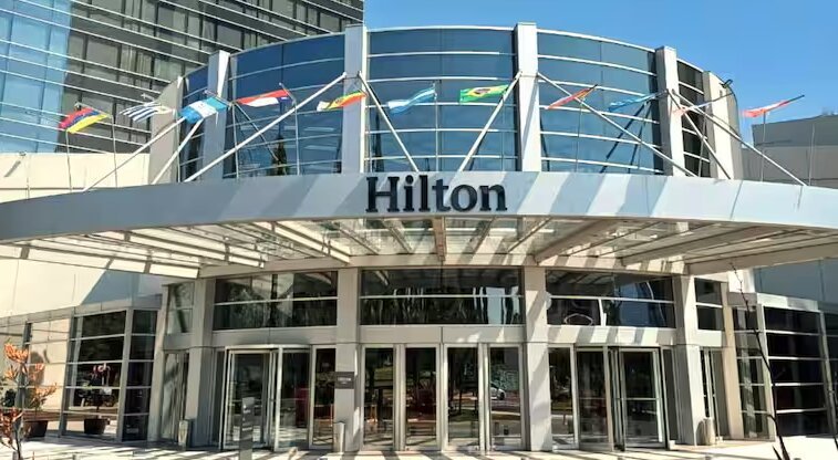 希尔顿门多萨-官方