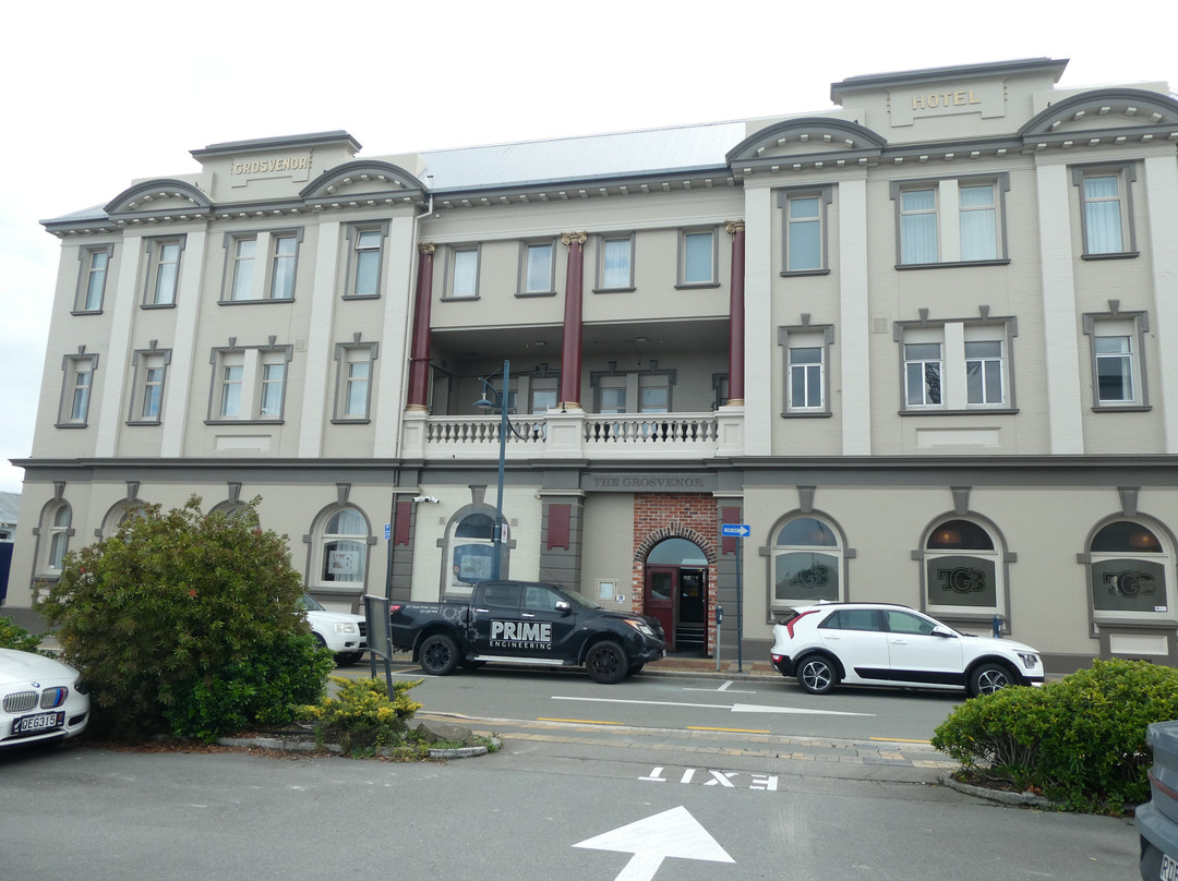 格罗夫纳酒店主图