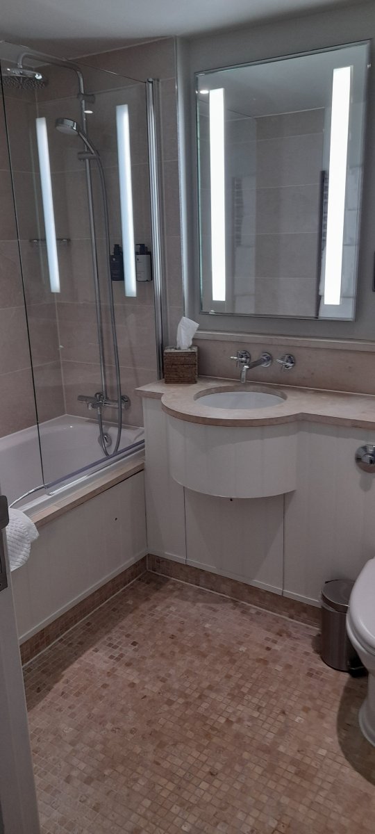 经典英国圣布莱斯SPA酒店-浴室