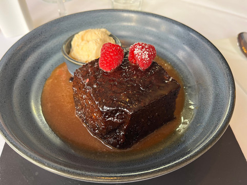 托尔纳克力酒店主图