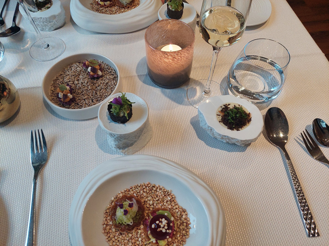 Roussel - Hotel Restaurant主图
