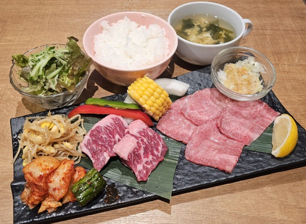 焼肉 神戸十四屋