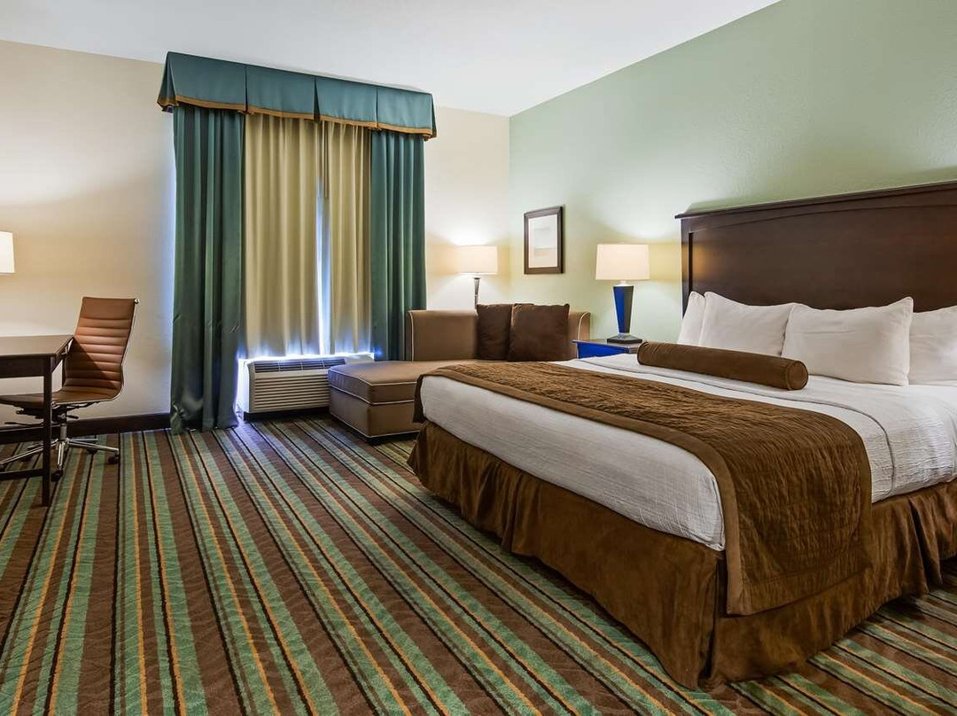 Okahumpka酒店住宿-Best Western Plus Chain Of Lakes Inn & Suites