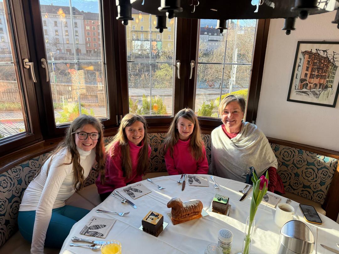 蒙德施恩酒店主图