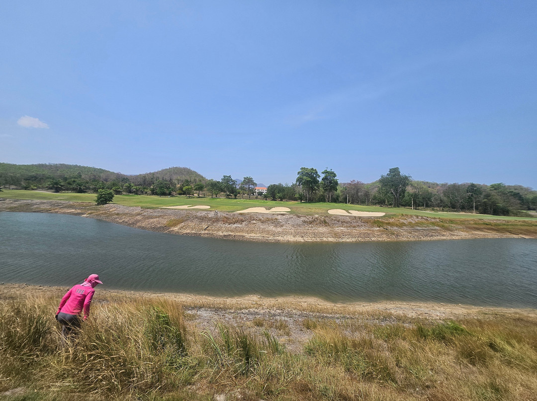 春田村高尔夫温泉酒店主图