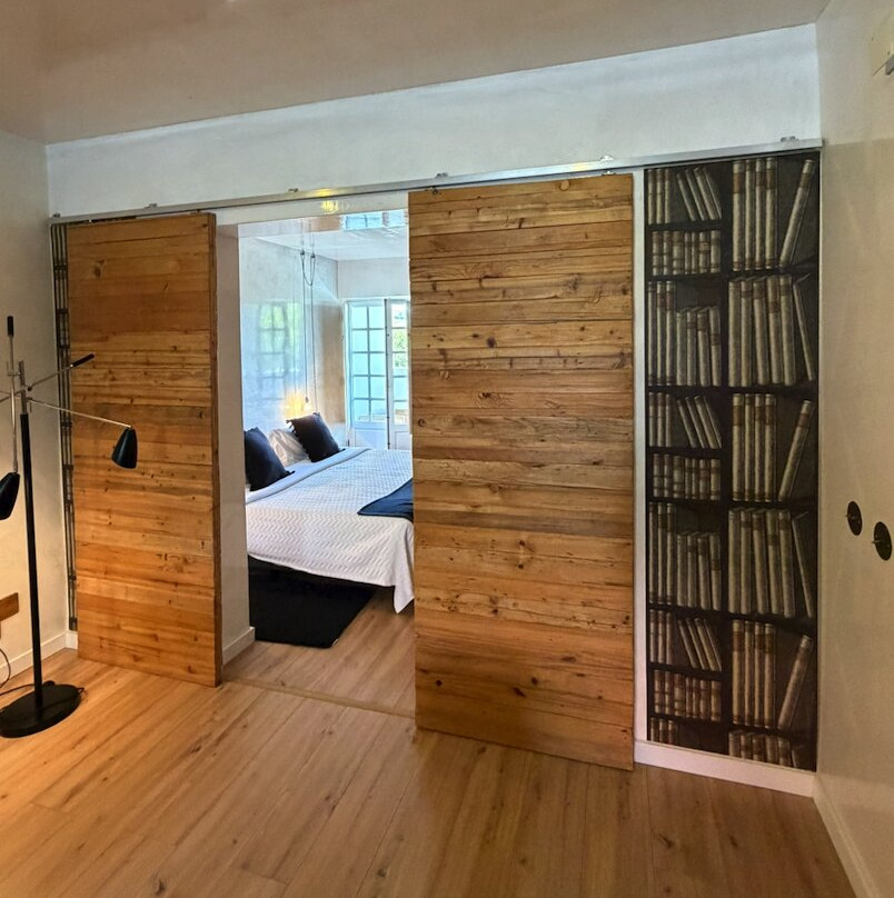 文人奥比多斯旅馆主图