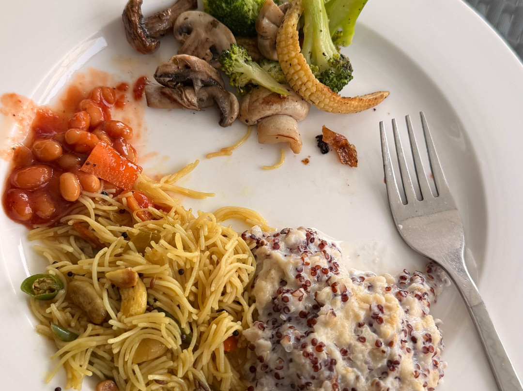 Karma Lakelands Golf Resort & Residences主图