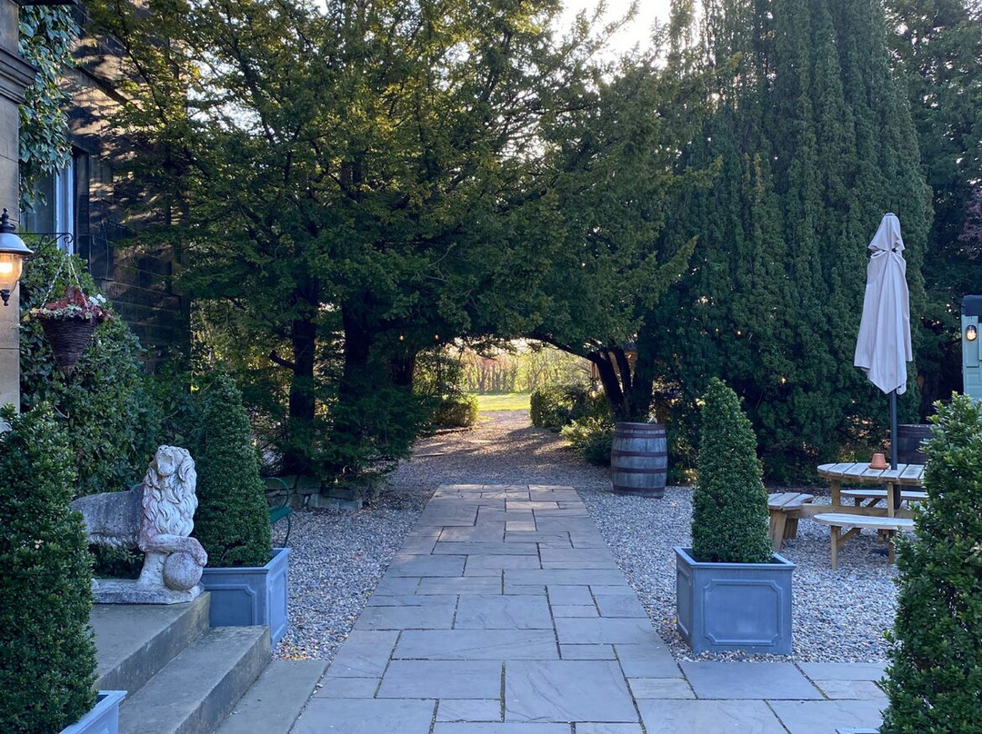 霍尔顿庄园酒店主图