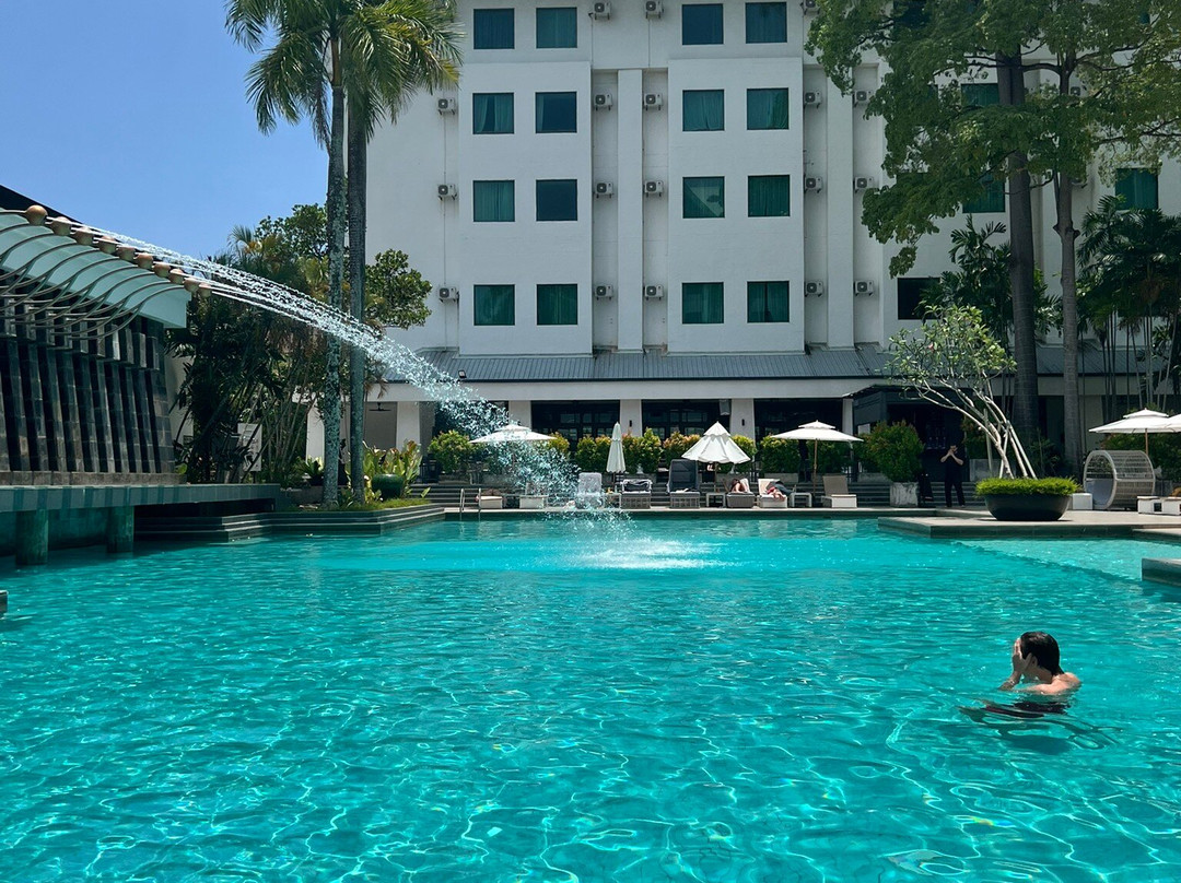 兰卡威克罗斯克之翼度假村酒店主图